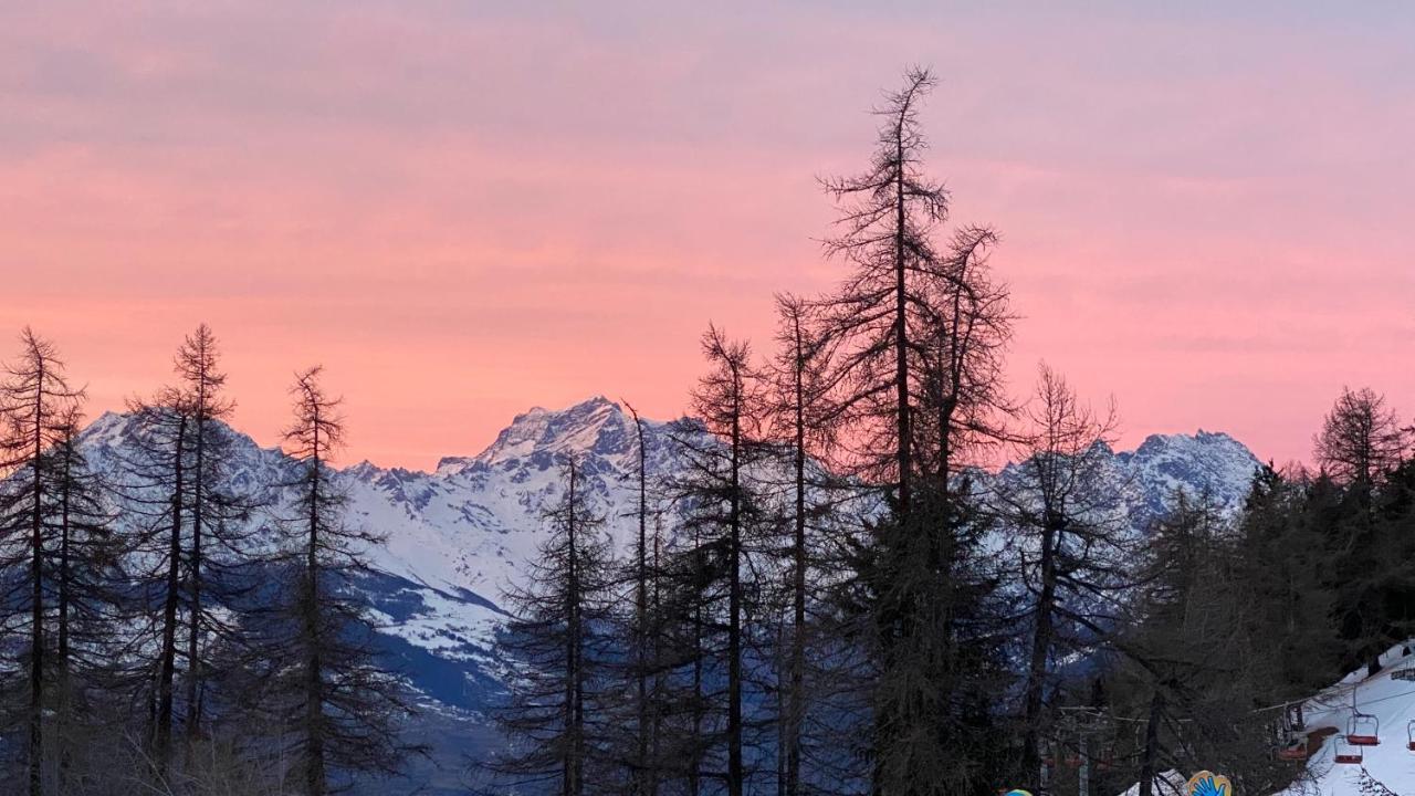 ピーラLa Finestra Sulla Montagna - The Window On The Mountainアパートメント エクステリア 写真
